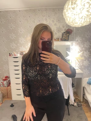 Spetstopp - Säljer denna fina spetstopp. Köpt på sellpy