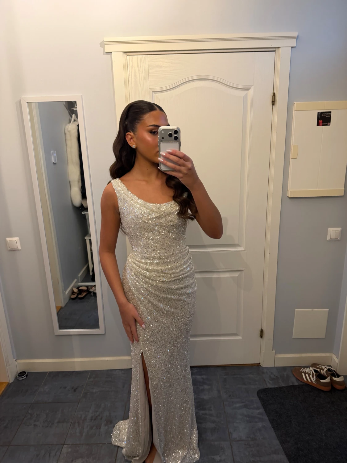 Silver glittrig långklänning 