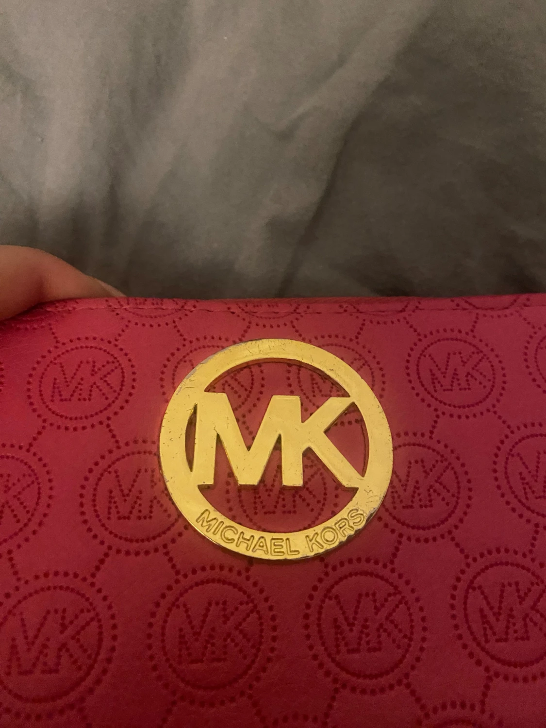 Rosa MK plånbok med gulddetaljer - 1