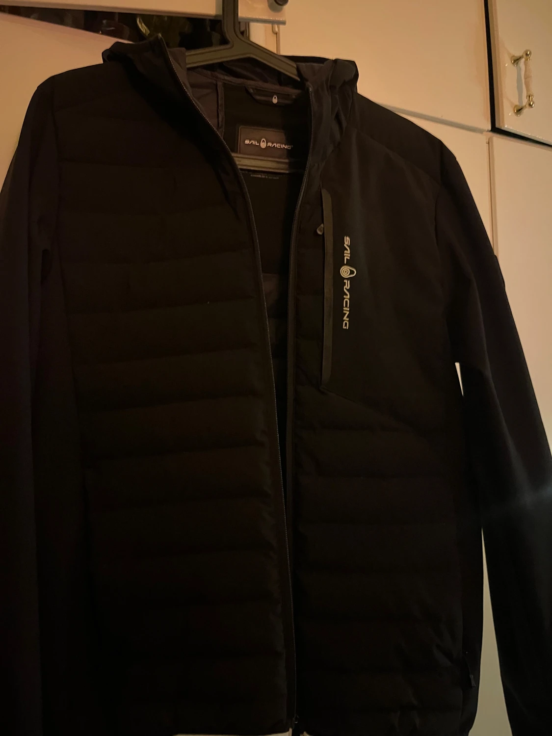 Svart pufferjacka från Sail Racing - 1