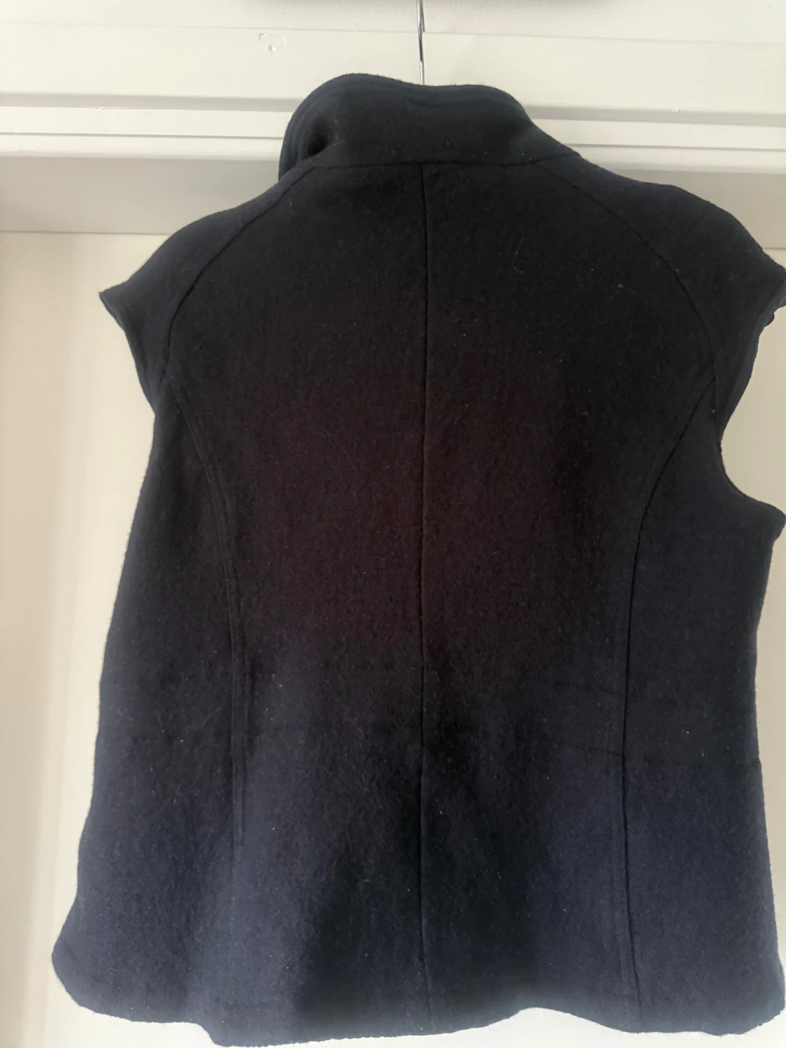 Svart dunväst med dragkedja - 3