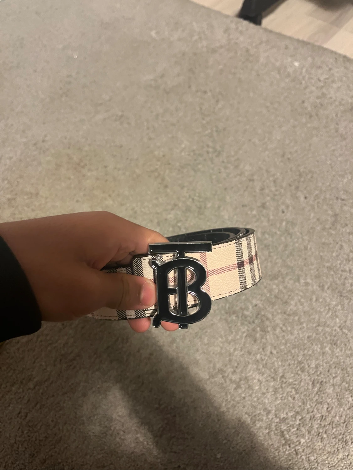  Burburry bälte  - 1