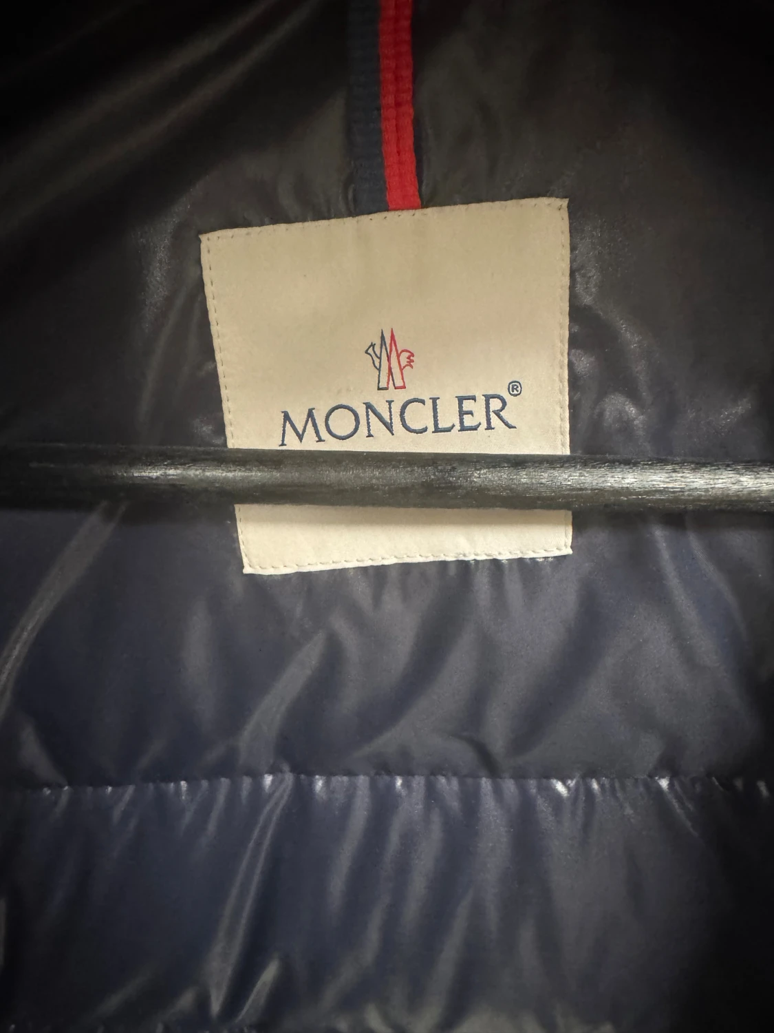 Mörkblå Moncler pufferjacka med huva - 1