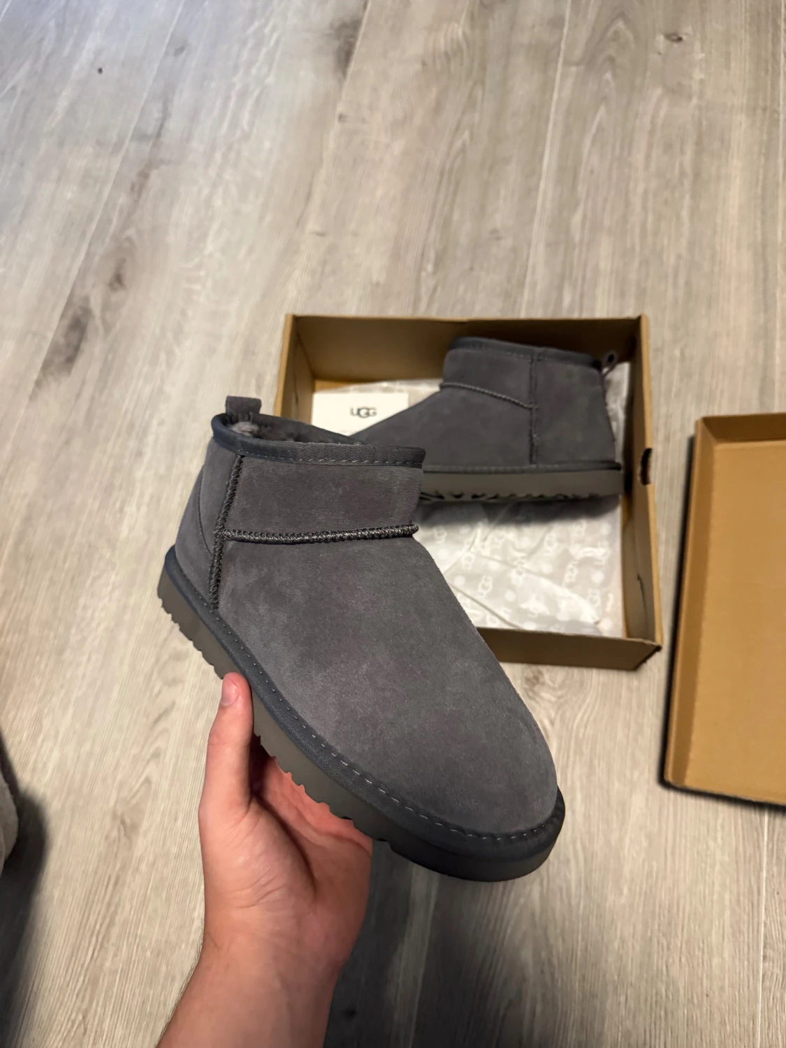 UGG MINI - 39 - 1
