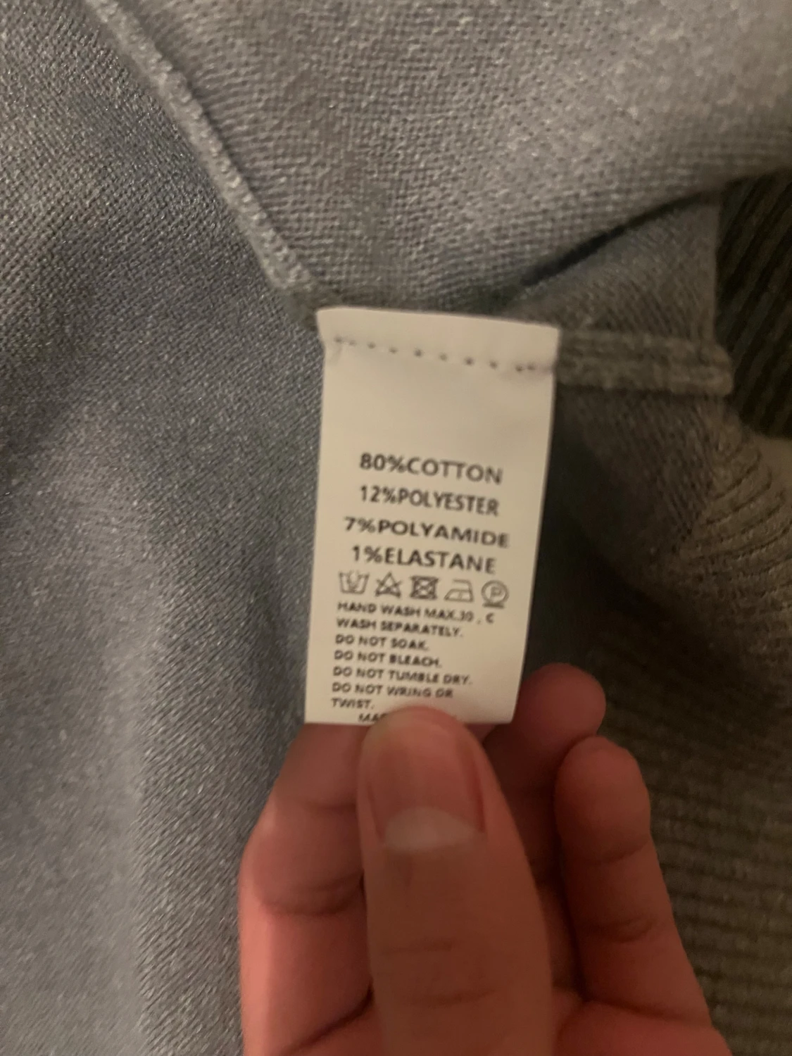 Grå kofta med knappar - 4