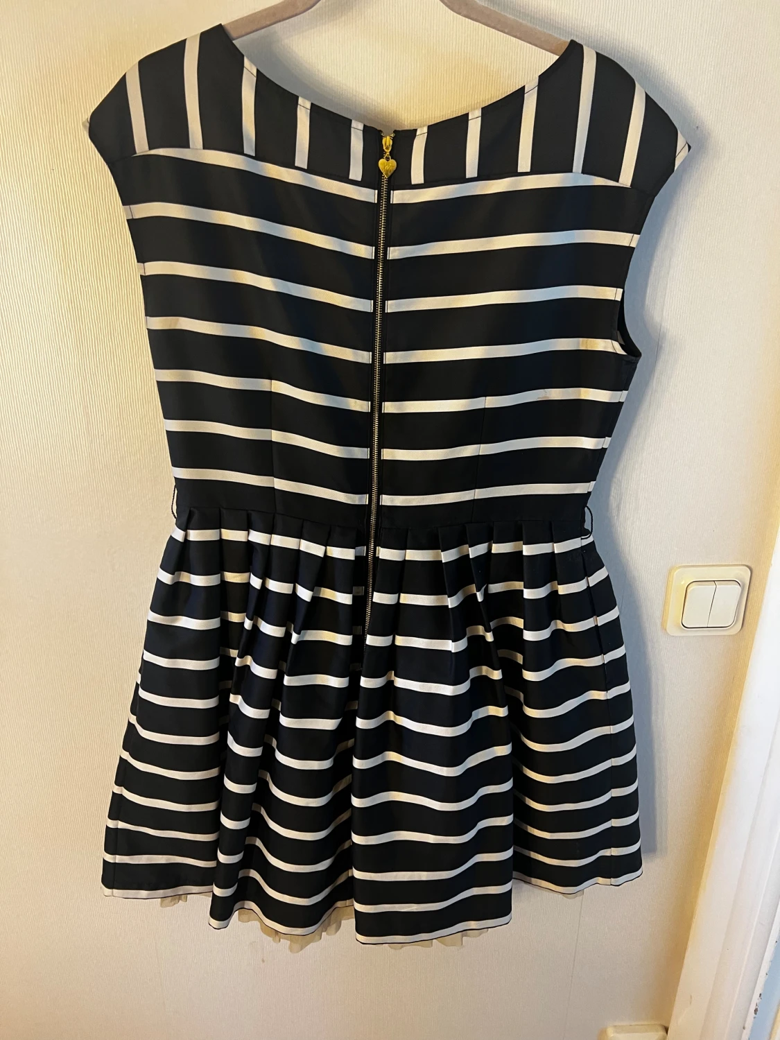 Randig kortklänning från Pernilla Wahlgren - 2