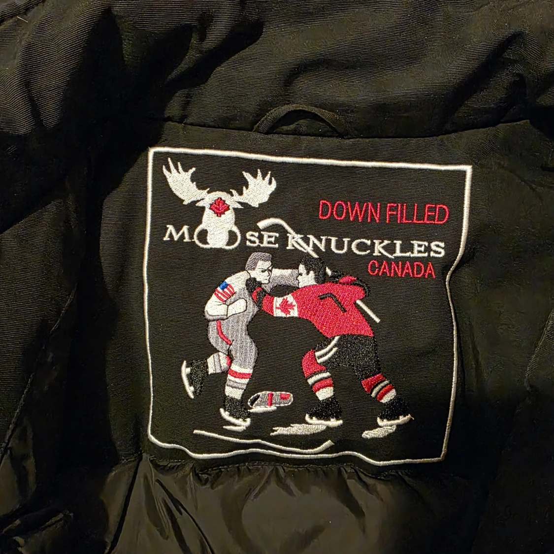 Svart dunjacka Moose Knuckles med päls - 2