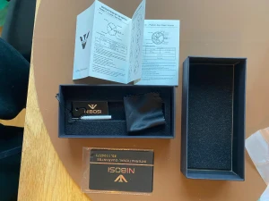 Klocka svart - Säljer en jätte fin Niboshi klocka, storleken kan ändras, ny pris 2000kr, klockan har aldrig används 