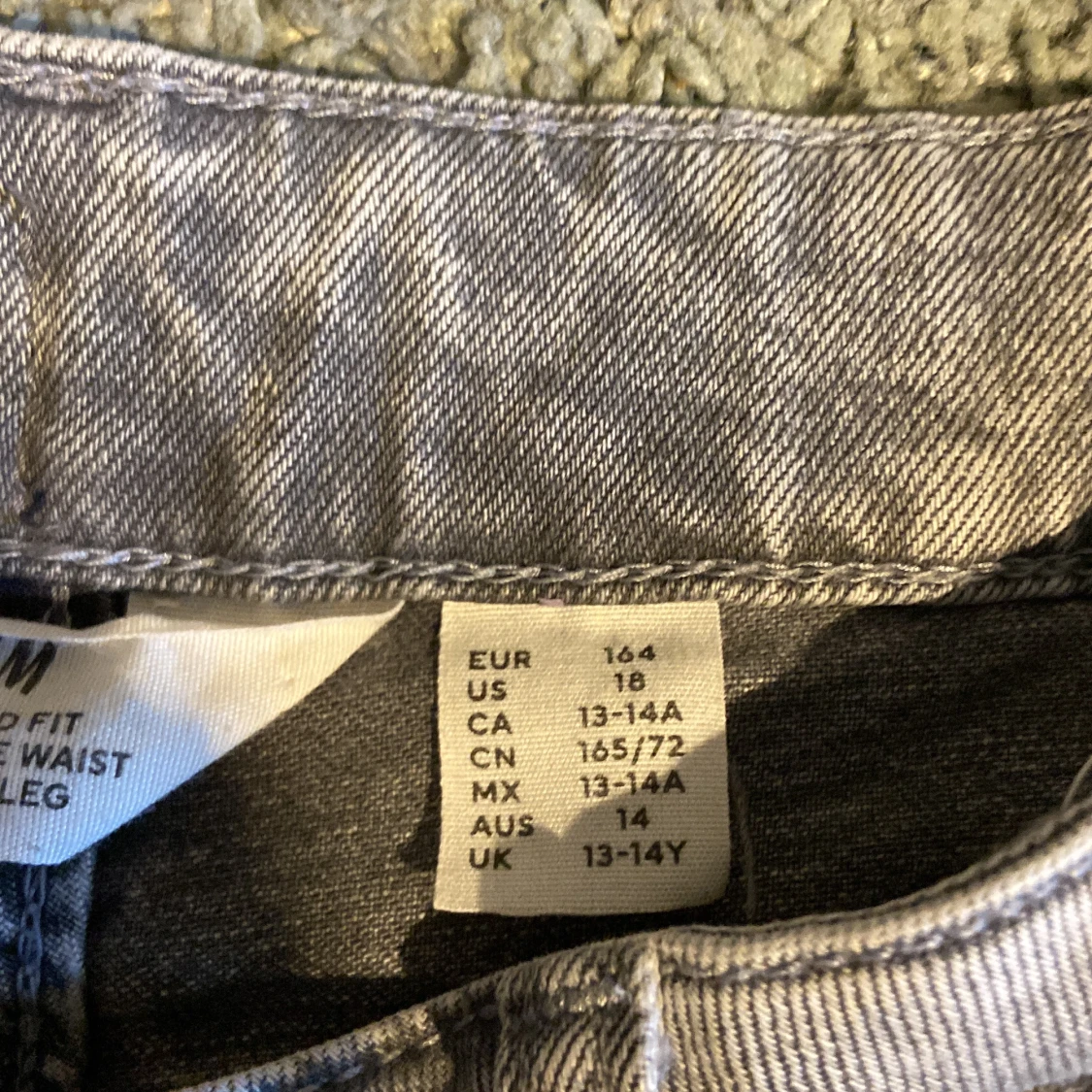 Grå tapered jeans från H&M, strl 164 - 3