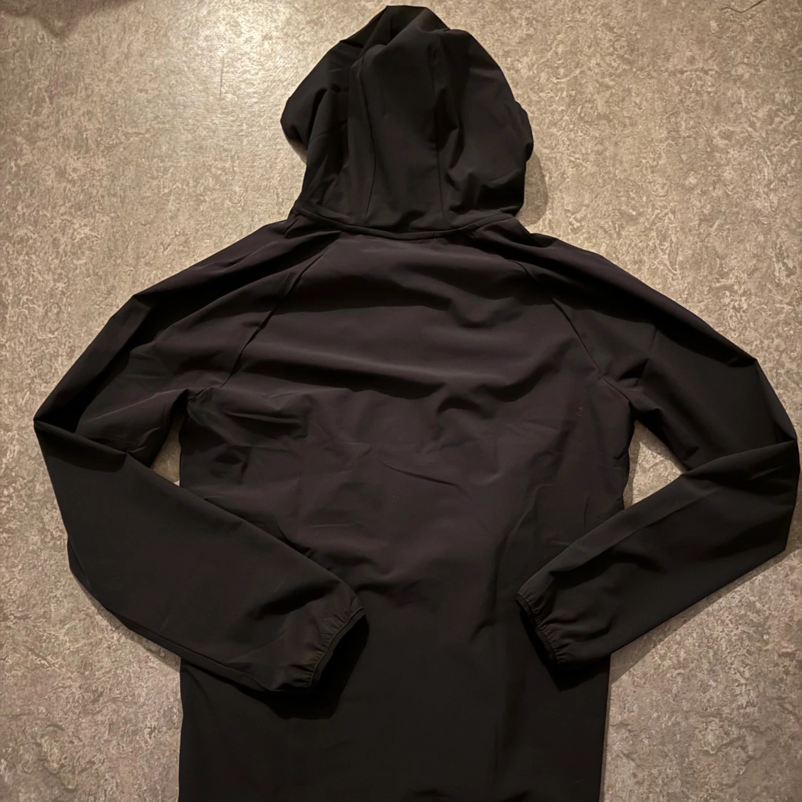 Svart vindjacka från Under Armour  - 2