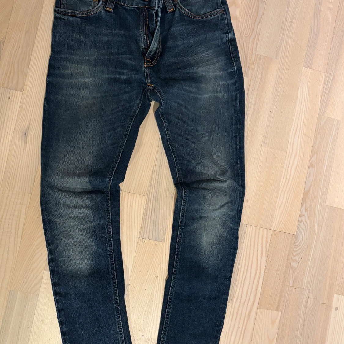 Mörkblå jeans från Nudie