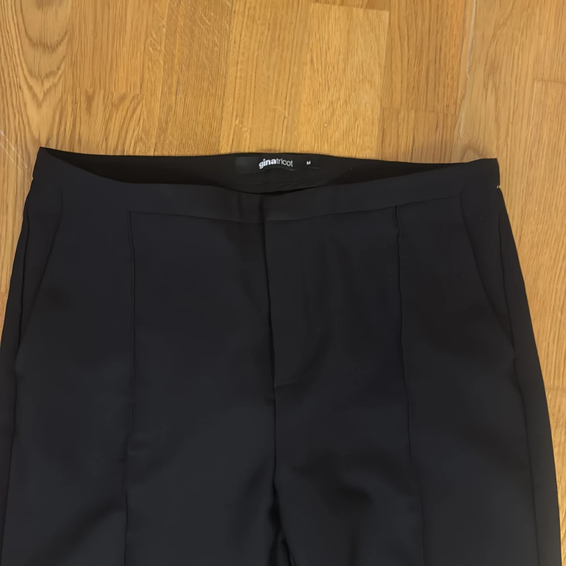 Svarta bootcut kostymbyxor Gina Tricot - 1