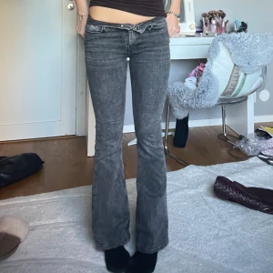 Grå utsvänga jeans - Jag är 169cm💓Köpt för 500