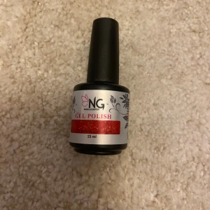 Rödglittrigt gellack - Gellack från nagelgiganten, oanvänt!💕