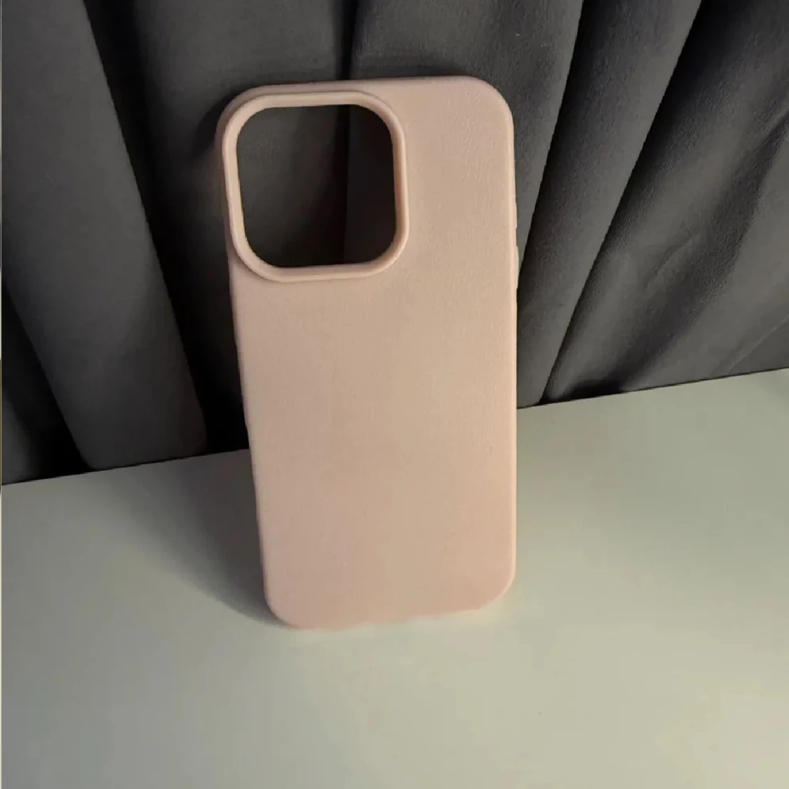 Mobilskal iPhone 16 PRO - 2