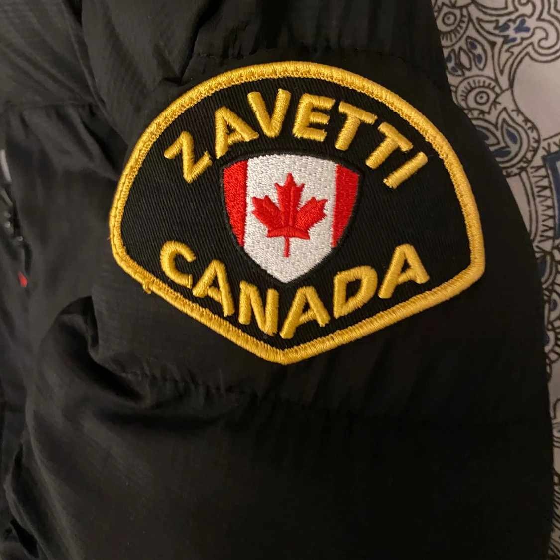 Svart pufferjacka från Zavetti Canada - 4