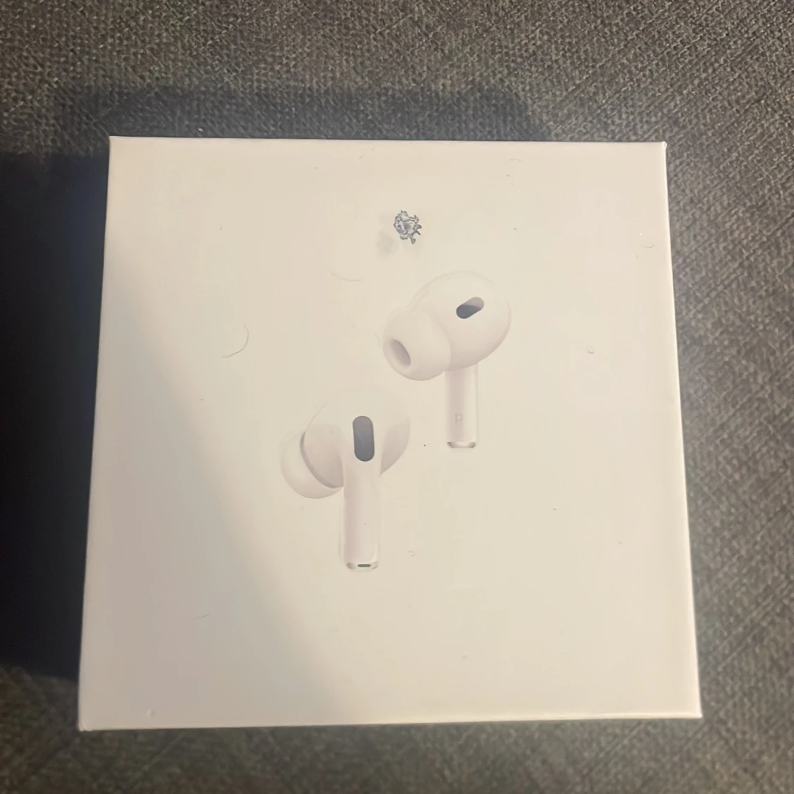 AirPods Pro (2nd generation) with MagSafe Charging Case (USB-C)
