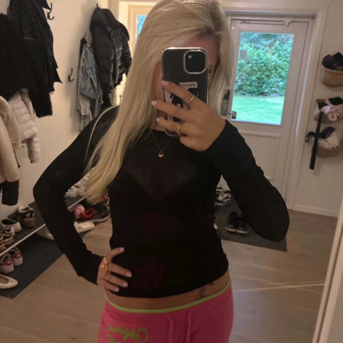 Svart tight långärmad meshtröja