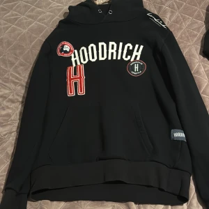 HOODRICH hoodie  - Har använt några gånger men bra skick och snygg 