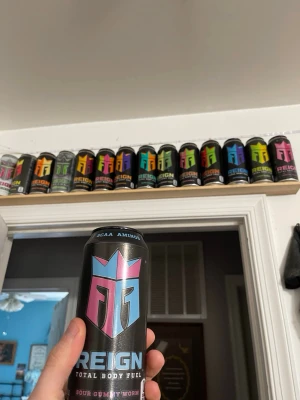 Reign drickor (svenska) - Stor samling reign drickor (den gamla reign) cirka 15 burkar. Säljs inte längre. Avhämtning lerum gbg