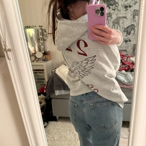 Casual fit - Säljer en hoodie från NewYorker strl XS. Mysig! Tack för att du använder ”köp nu”!🦋🙌🏼