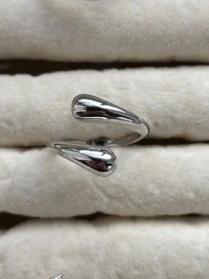 2 ringar (extra ring på köpet) - Justerbar 