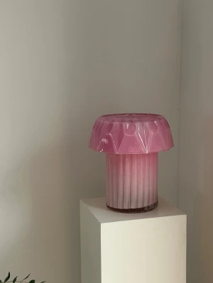 Glaslampa  - Handgjord glaslampa av secondhand glas, höjd cirka 22 cm. - mer info på min Instagram jf_home_decor