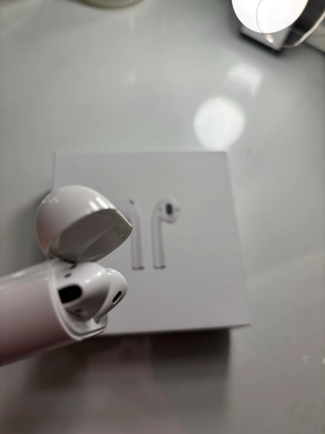 Apple AirPods (2nd generation) - 5