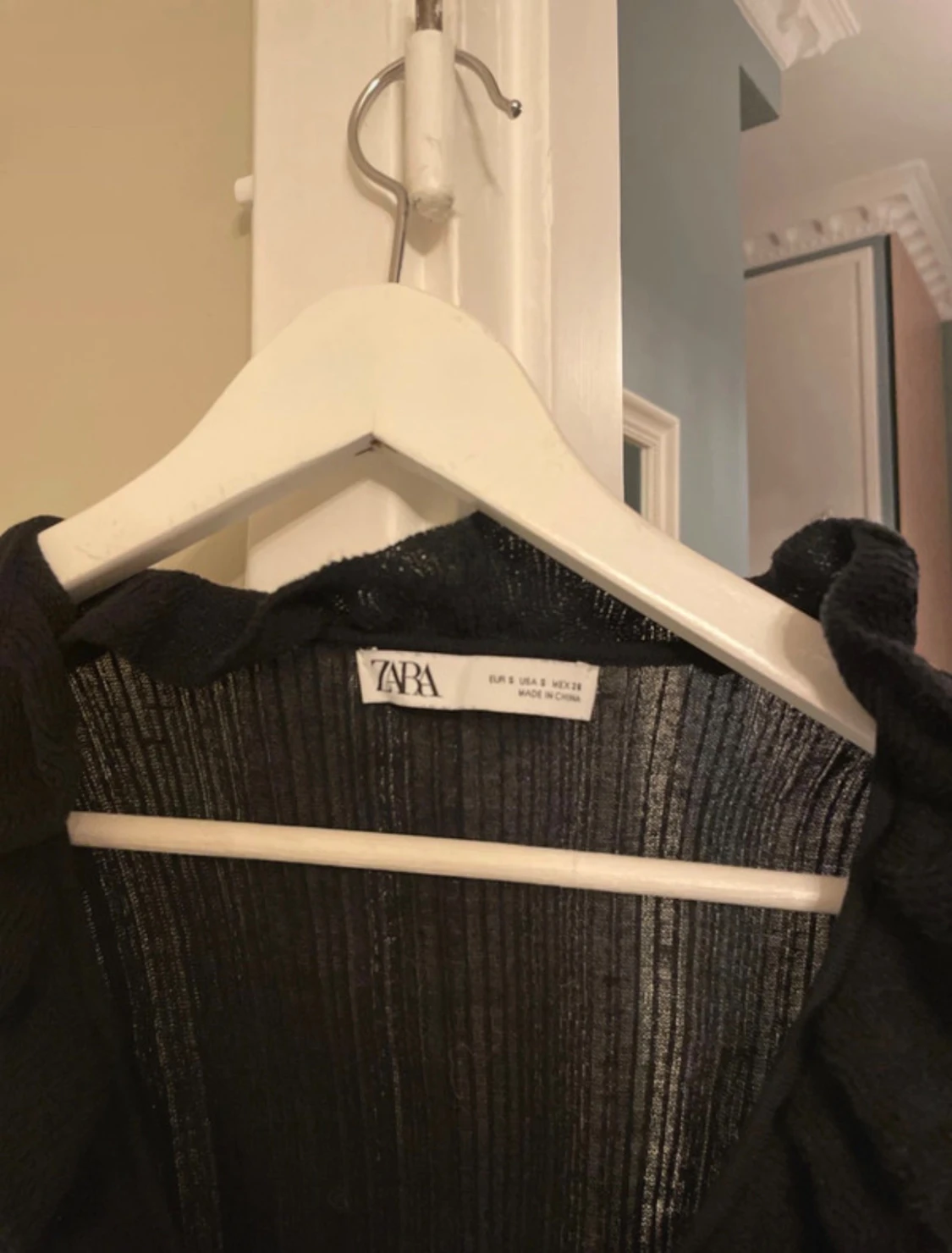 Svart volangtop från Zara - 3