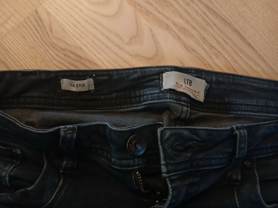Mörkblå bootcut jeans från LTB - 4