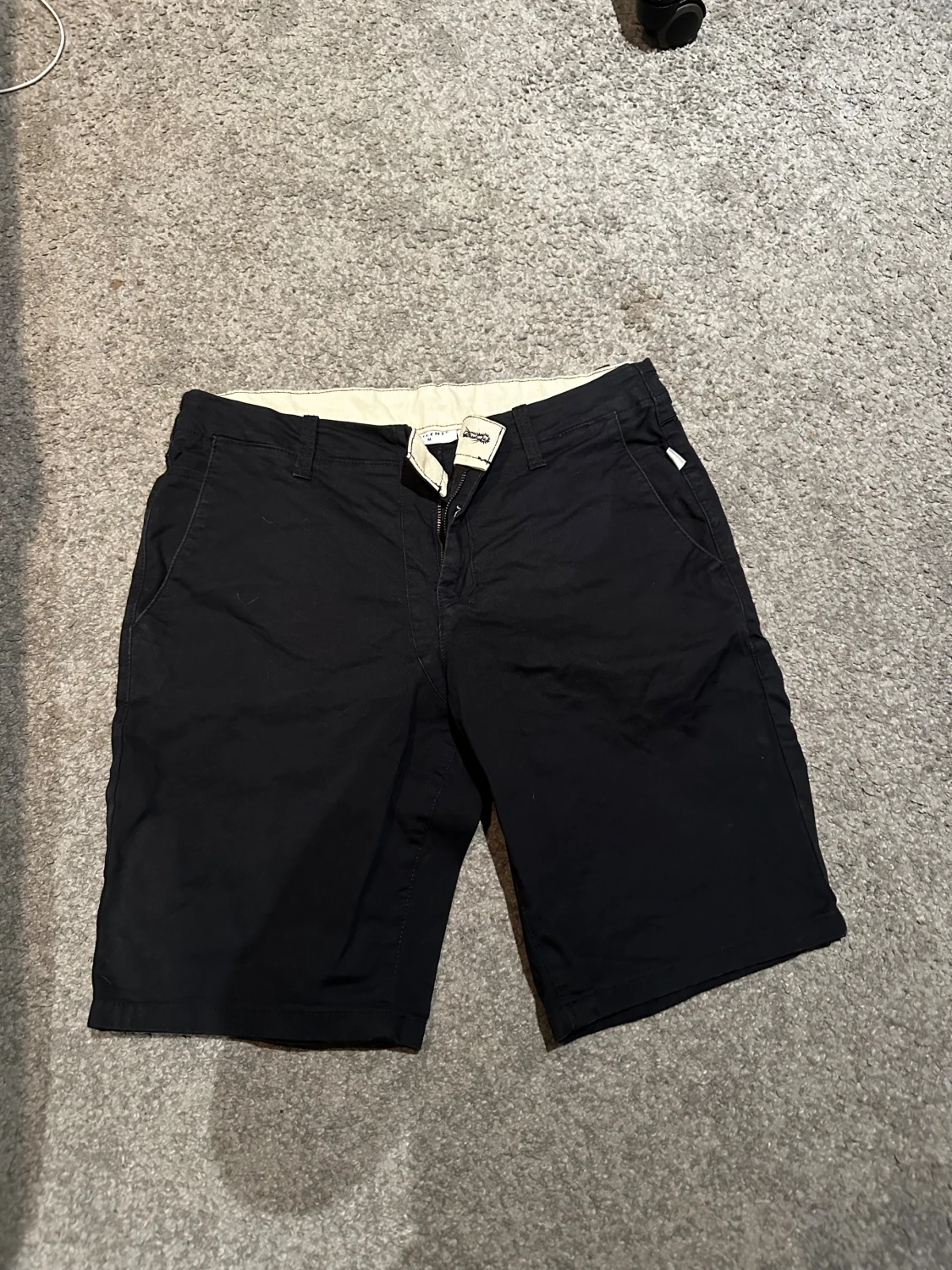 Svarta shorts från Vailent, storlek M