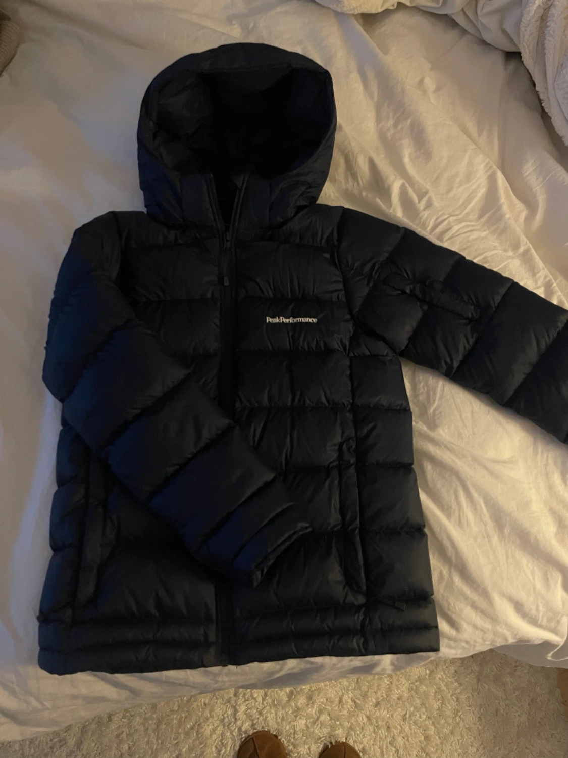 Svart Peak Performance dunjacka - 1