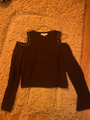 brun topp zara  - bruk fin topp aldrig använd. en paljett av 