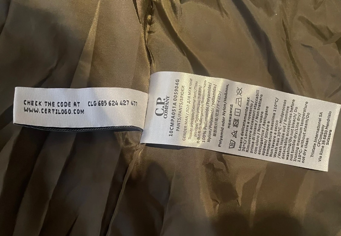 Olivgrön pufferjacka från C.P. Company - 4