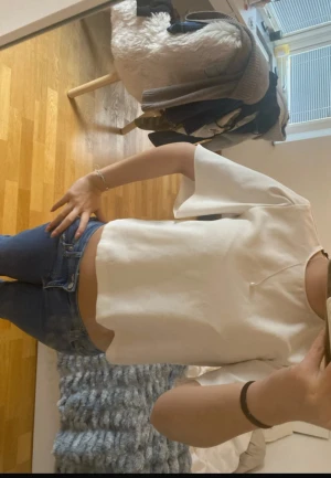 Super fin vit blus från Zara💕 - Blus från Zara i storlek s 