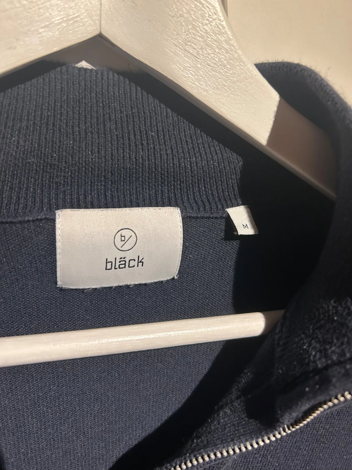 Mörkblå half zip tröja från Bläck - 1