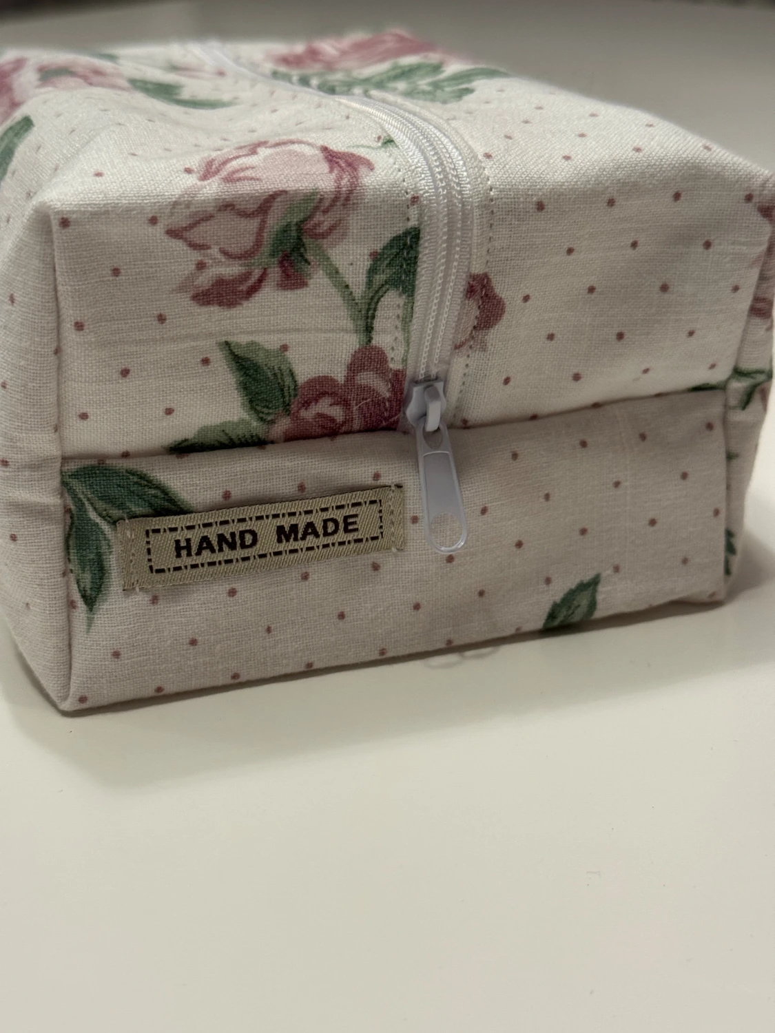 Handgjord necessär av second hand tyger - 1