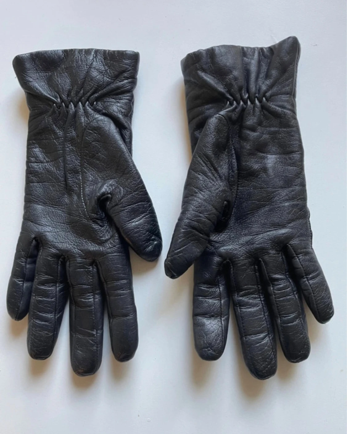 Svarta skinnhandskar från Hollies - 1