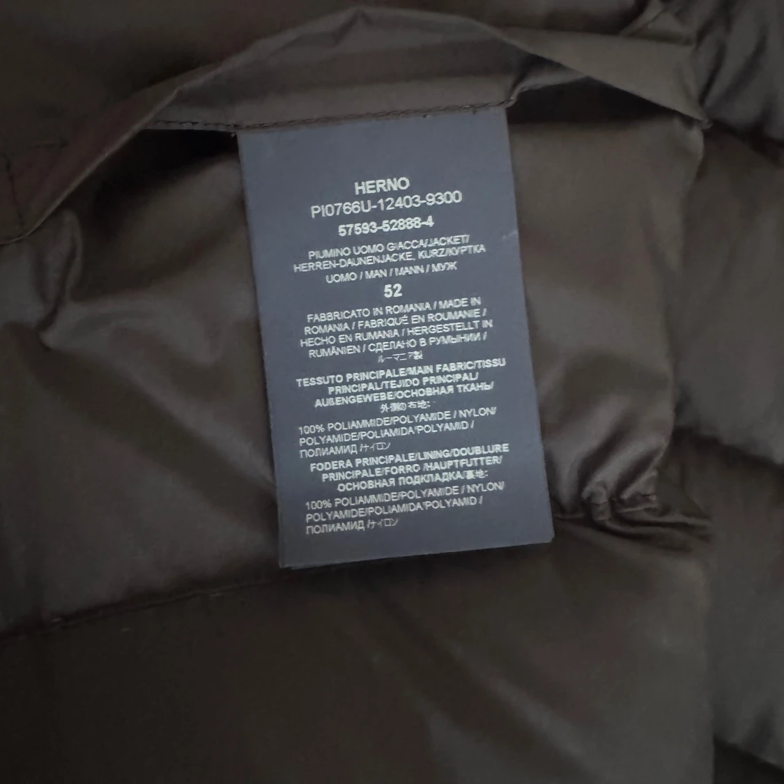 Svart pufferjacka från Herno, strl 52 - 2