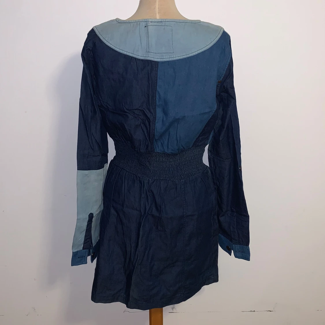 Kort jeansklänning med dragkedja - 1