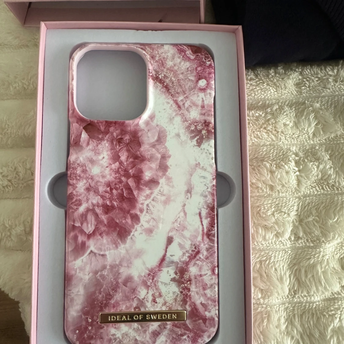 Rosa mobilskal från Ideal of Sweden - 1