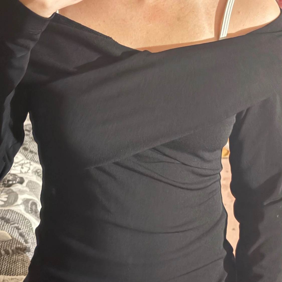 Svart offshoulder topp i bomull