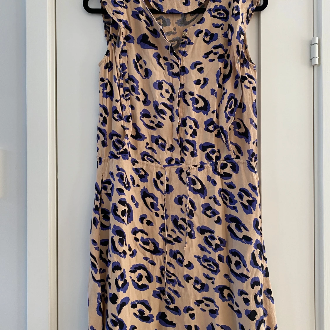 Leopardmönstrad klänning från InWear