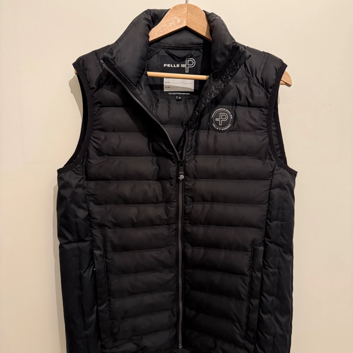 Svart dunväst från Pelle P - 3
