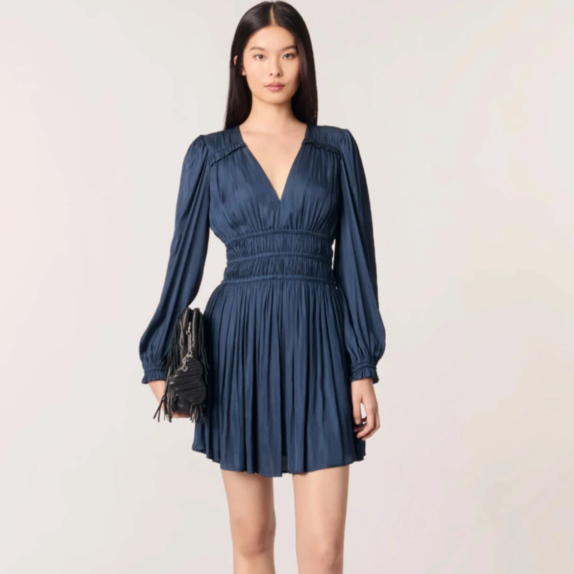 Mörkblå kortklänning från Maje