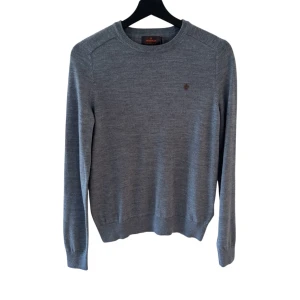 MORRIS TRÖJA - Morris tröja - Storlek XS - 100% merinoull - Mycket fint skick - Hör av er vid minsta fundering // Deluxecloset 