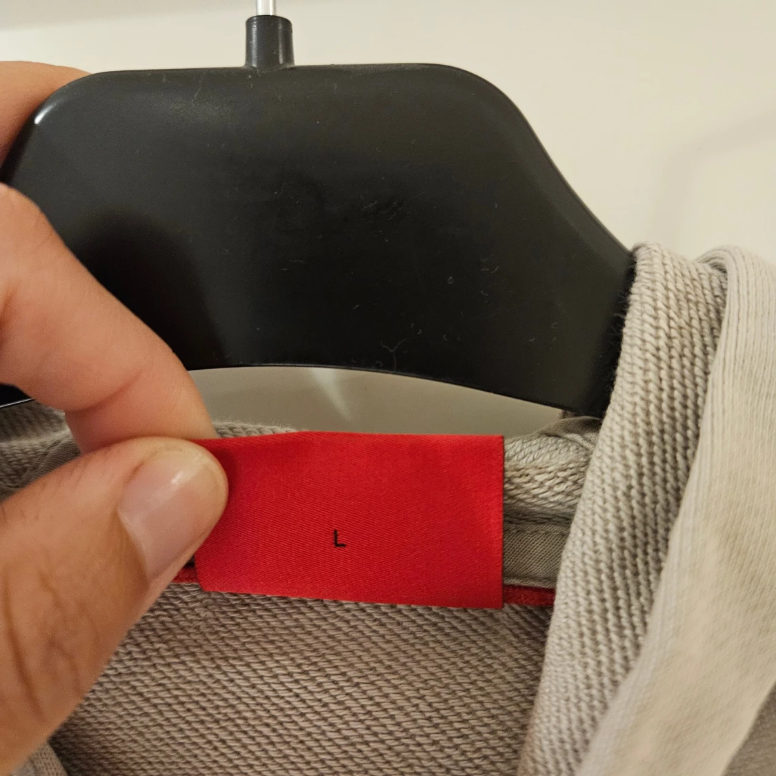 Ljusgrå hoodie från HUGO med tryck - 4