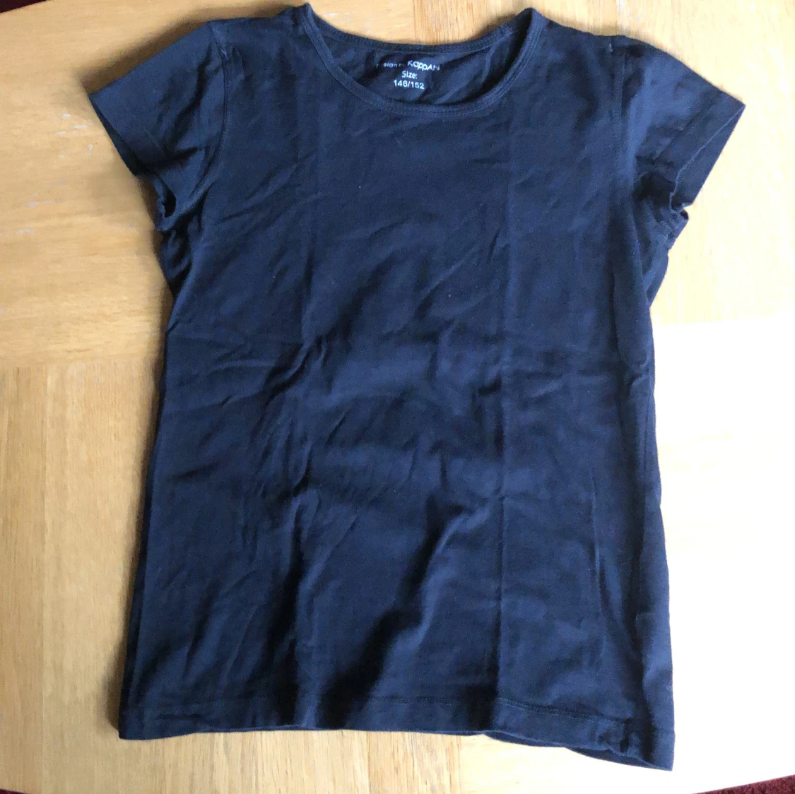 Svart t-shirt från Kappahl - 1