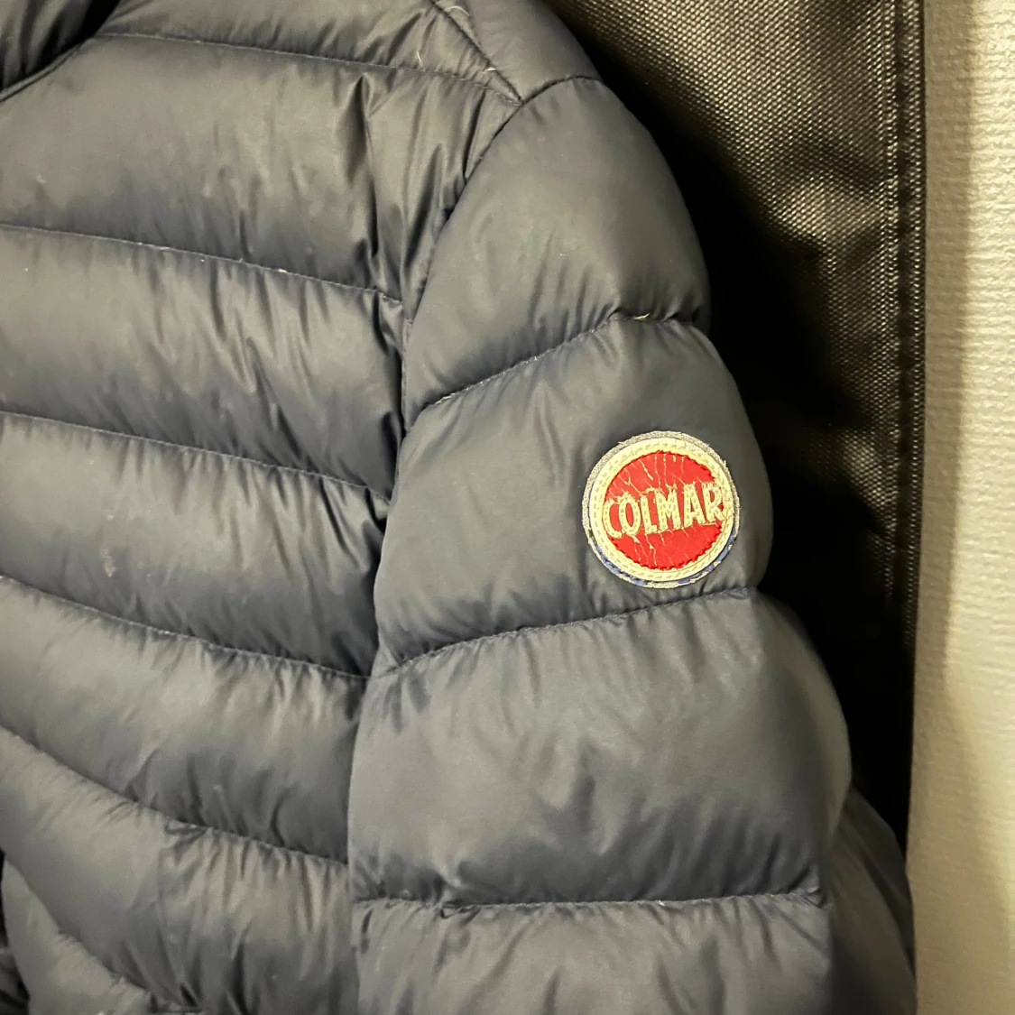 Mörkblå dunjacka från Colmar - 4