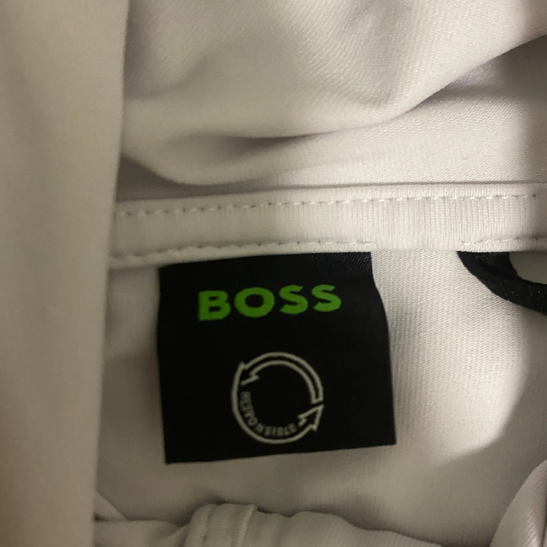 Vit hoodie från BOSS med dragkedja - 1